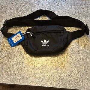 NWT Women’s Adidas For All Waist Pack Black/White MSRO $30